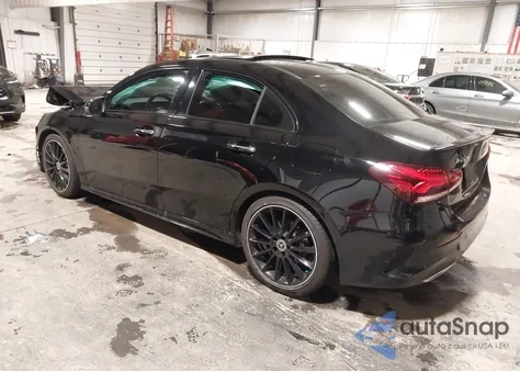 2019 Mercedes-Benz A 220 из США, поврежденный, VIN WDD3G4EBXKW026413